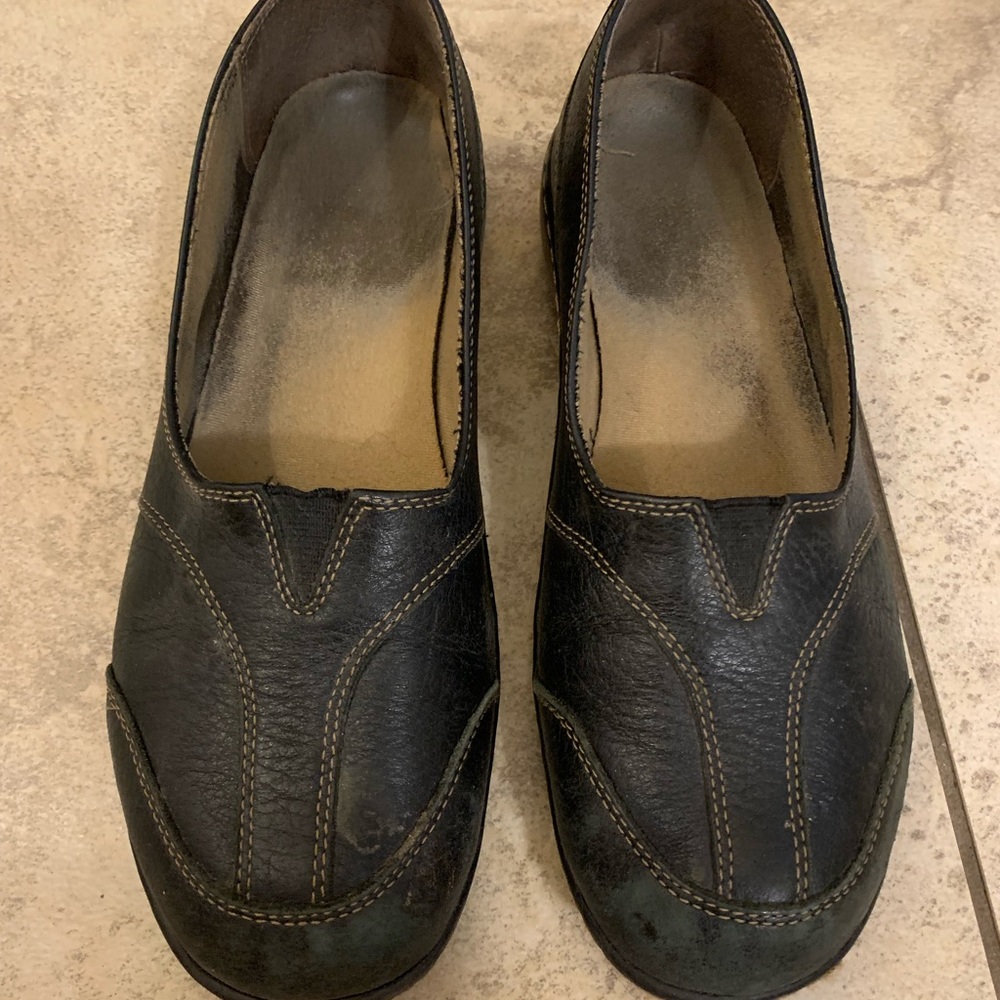 Chaps shoes size 8